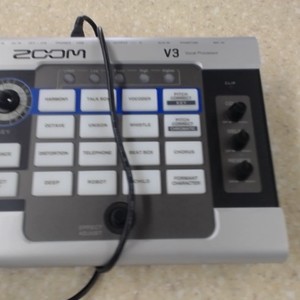Zoom  V3 voice processor