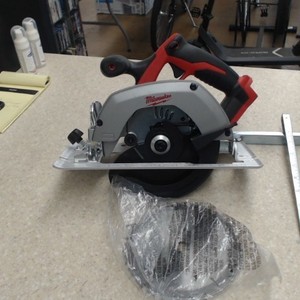 Milwaukee Tools 2630-20 Saw