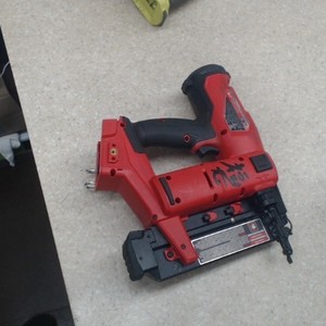 milwaukee 2746-20 Brad Nailer