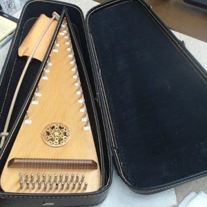 Dave Lucas Psaltery with case bow and rosen 