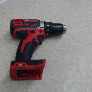 Milwaukee Tools 2606-20 drill