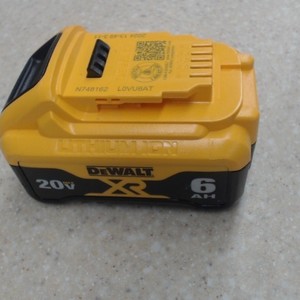 DeWalt dcb206 6 AH Battery