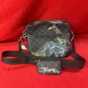 Louis Vuitton Trio Messenger Bag Limited Wild Animals Damier Graphite